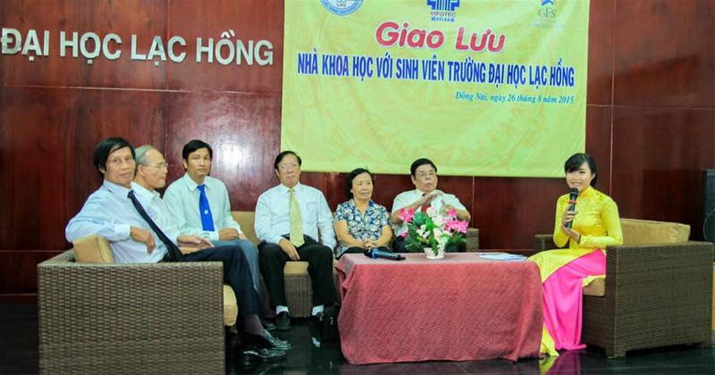 Các nhà khoa học