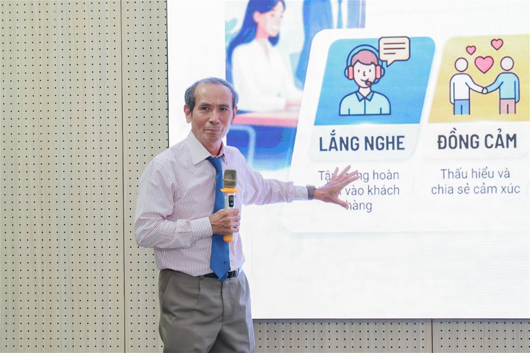 PGS. TS. Nguyễn Tuấn Dũng hướng dẫn trong khóa học